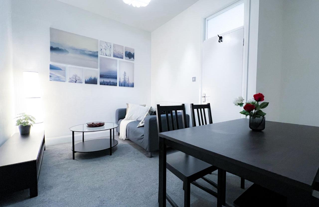 Stylish 3 Bed Flat With Garden Apartman London Kültér fotó