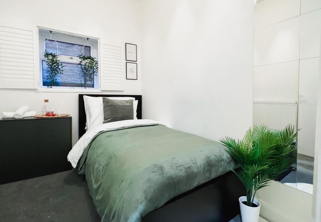 Stylish 3 Bed Flat With Garden Apartman London Kültér fotó