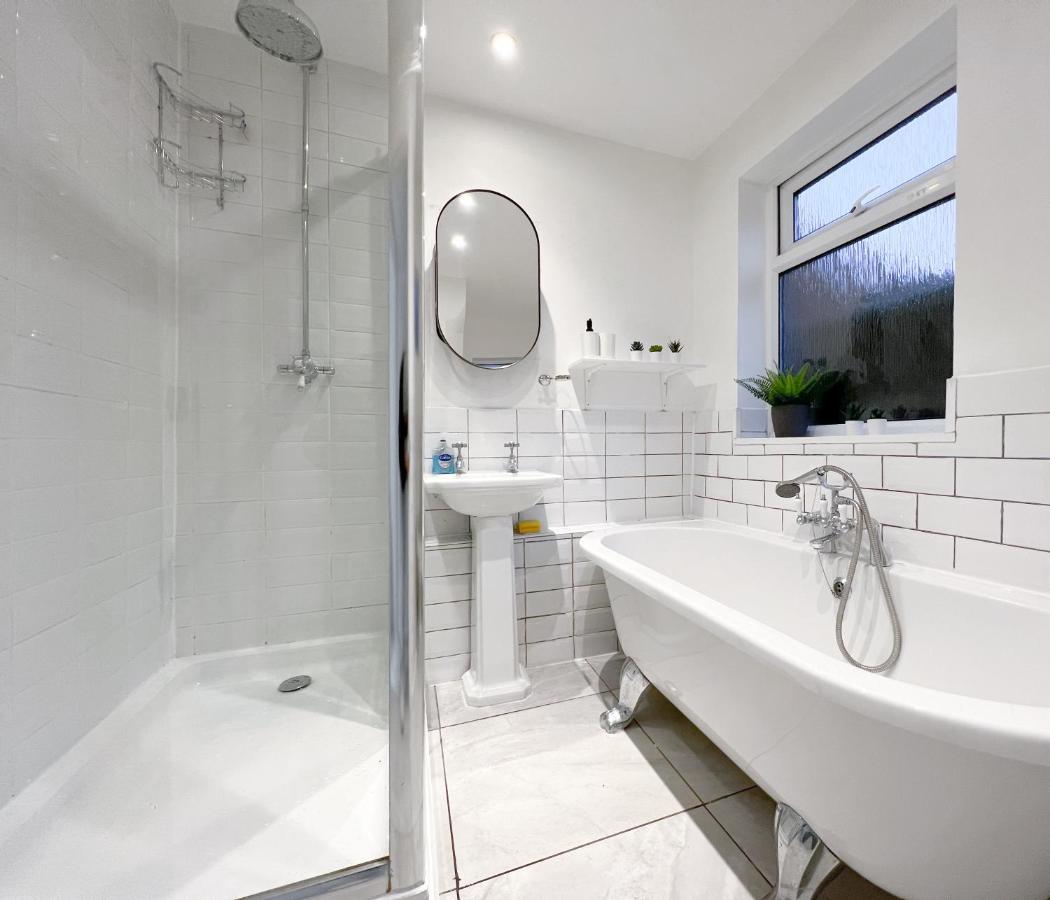 Stylish 3 Bed Flat With Garden Apartman London Kültér fotó